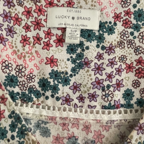 Package of 4 Luck Brand Shirts like new 3 size Small 1 size Medium - Picture 6 of 8